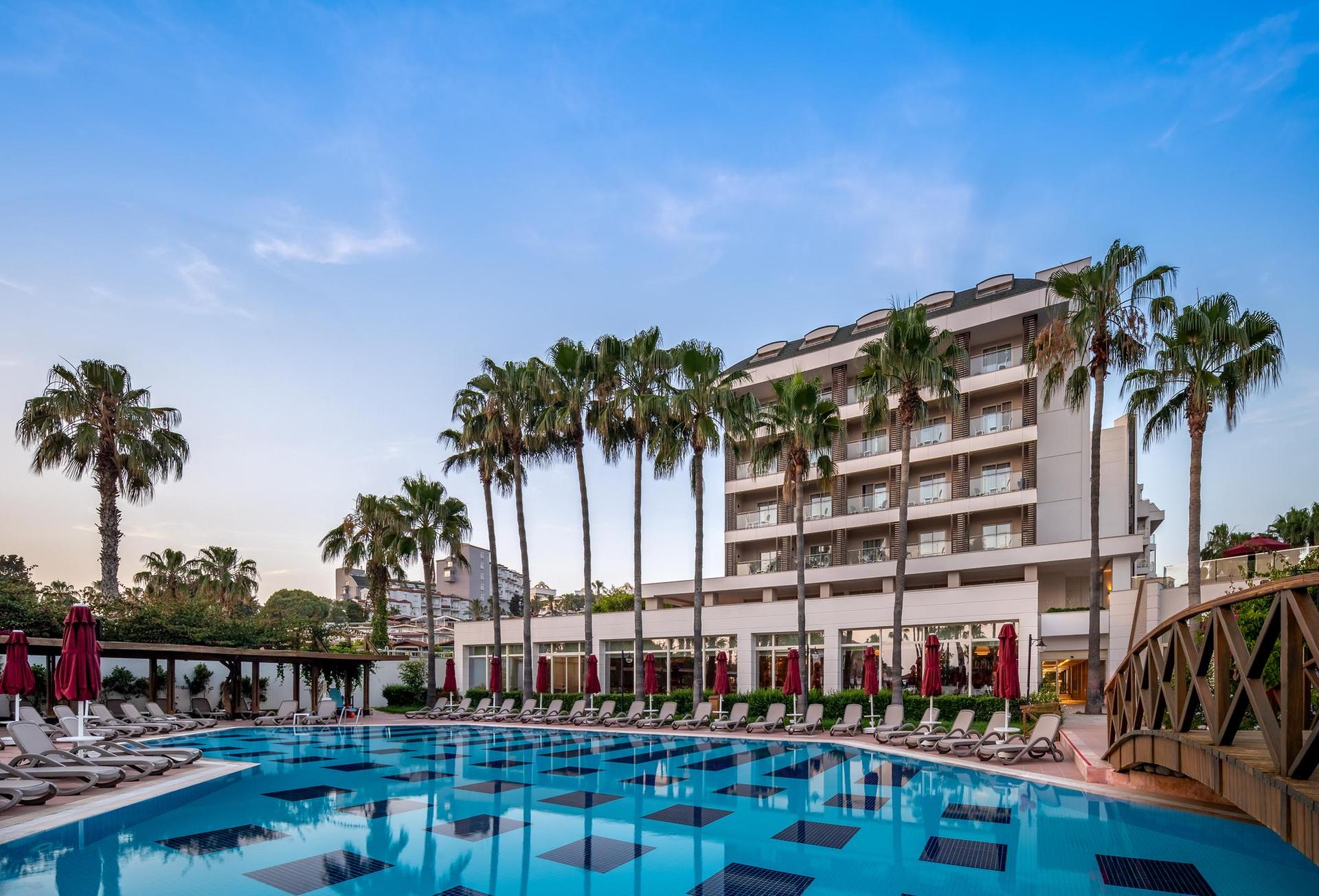 Trendy Palm Beach (Adults Only, 16+) — 1