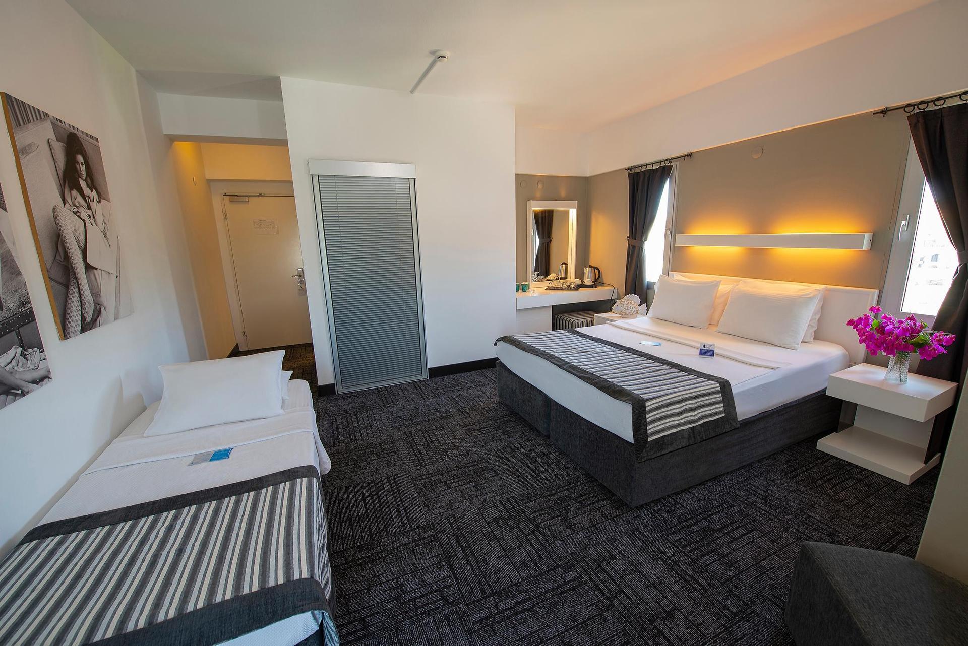 Ladin Otel — 9