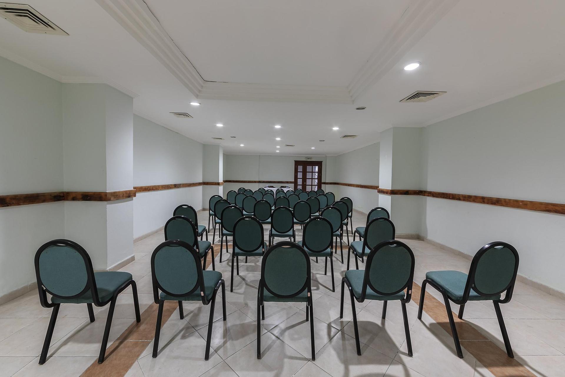 K Maris Hotel — 3
