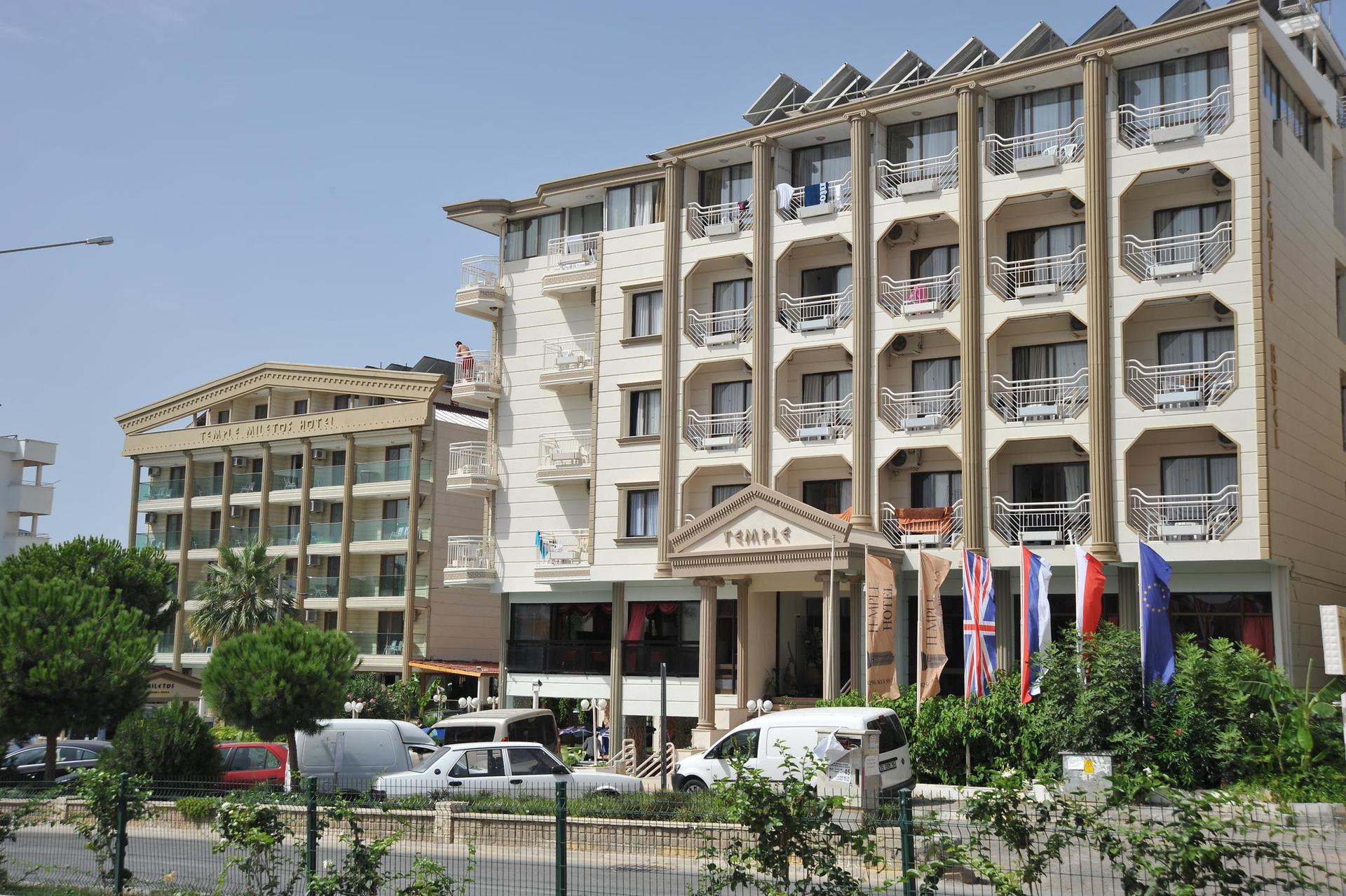 Temple Hotel — 4