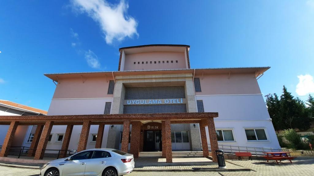 Selimpaşa Borsa İstanbul Mesleki ve Teknik Anadolu Lisesi Oteli — 1