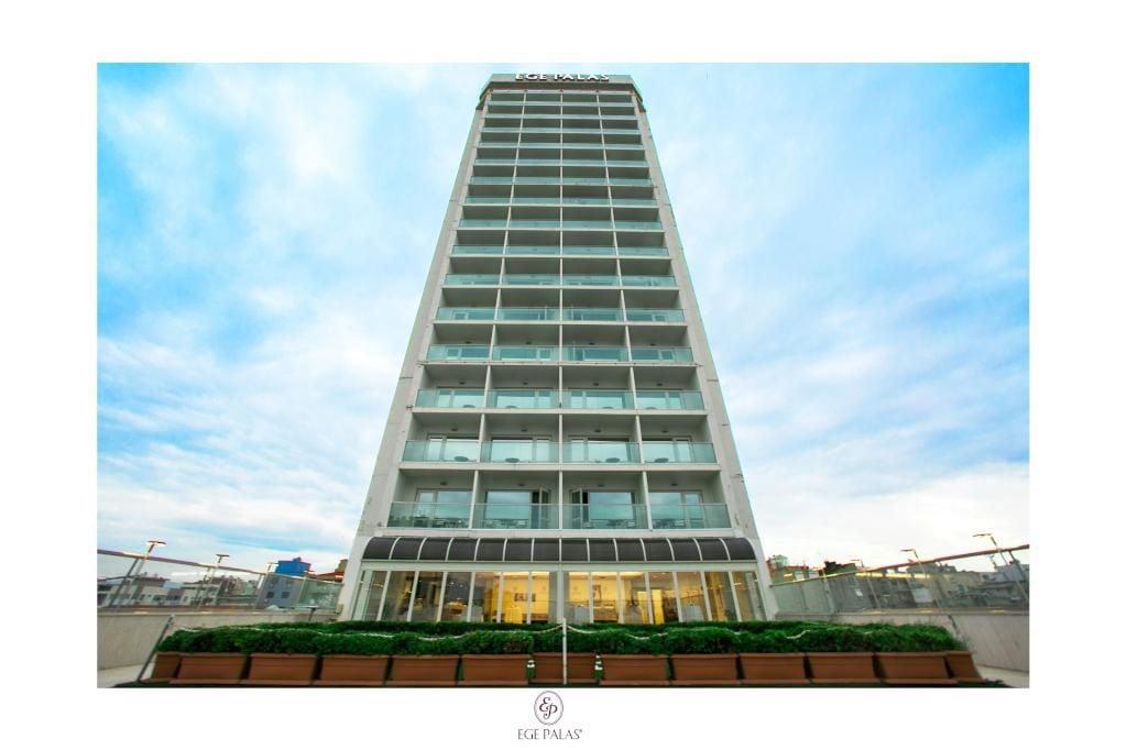 Ege Palas Business Hotel — 1