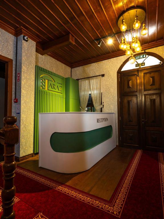 Araz White House — 1