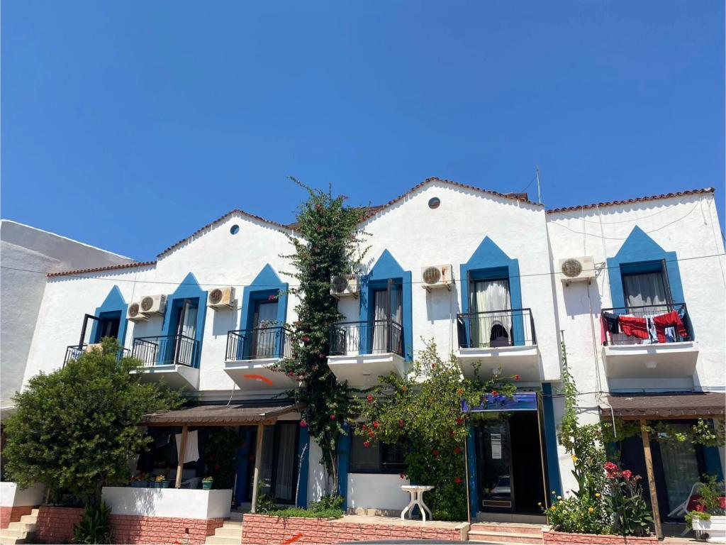 Kaya Pansiyon Çeşme — 1