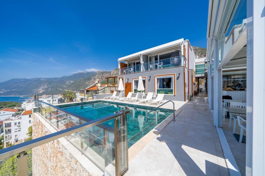 Un Amor Hotel — 1