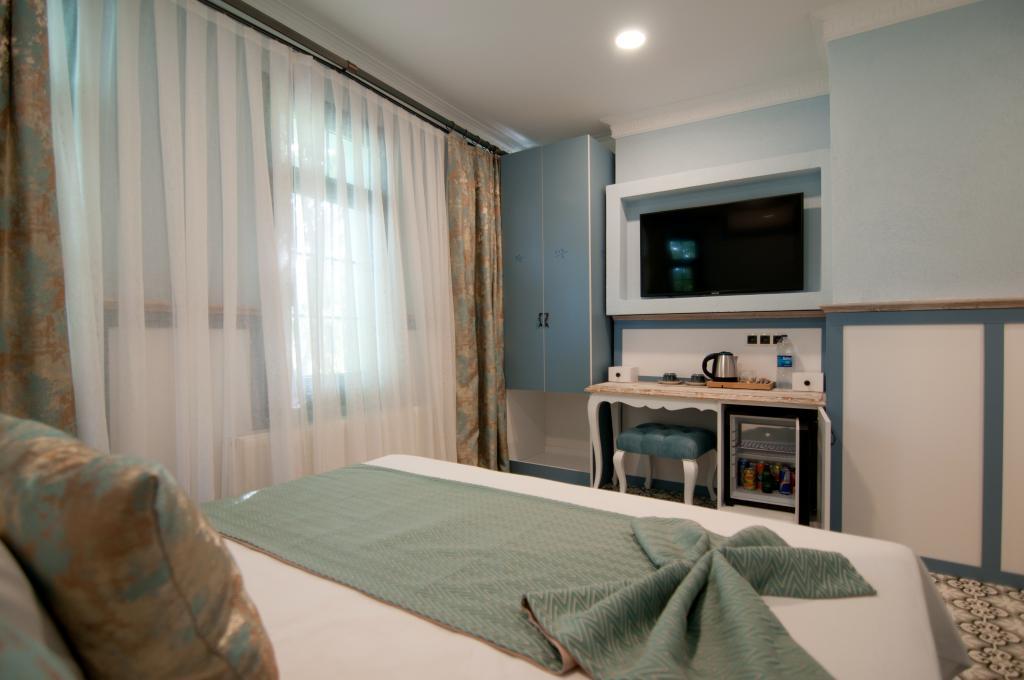 Center Hill Hotel — 7