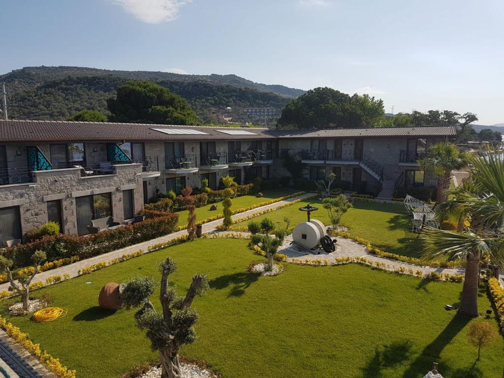 Assos Zeytinhan Hotel Special Class (Adults Only +12) — 1