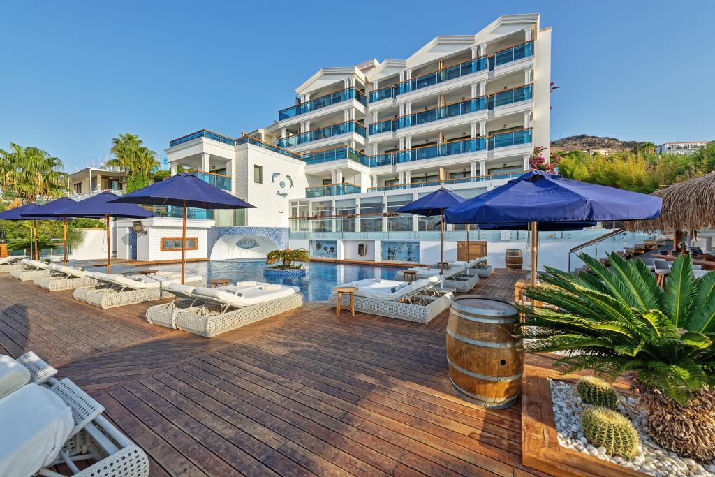 Meis Exclusive Hotel — 1