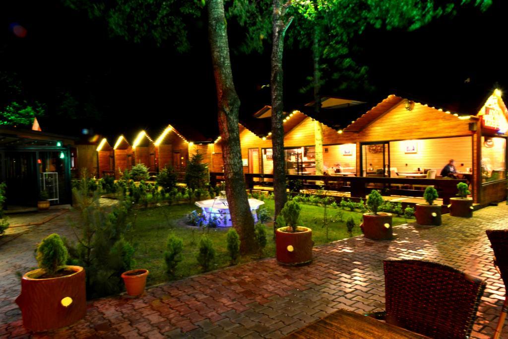 Akyüz Kardeşler Otel & Bungalow — 1