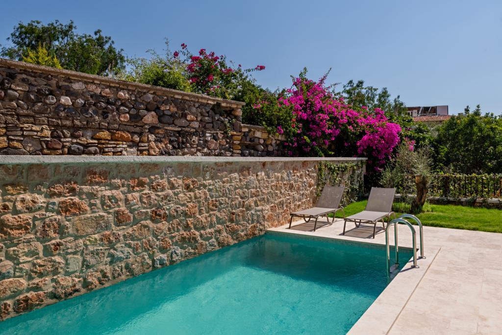 Atrium Taş Otel Çeşme — 1
