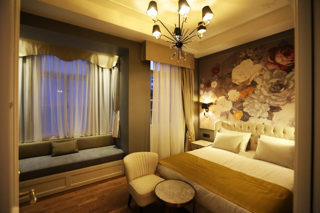 Royal Tophane Hotel — 1