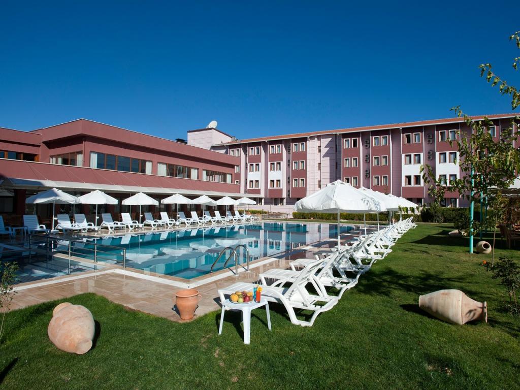 Crystal Kaymaklı Hotel & Spa — 1