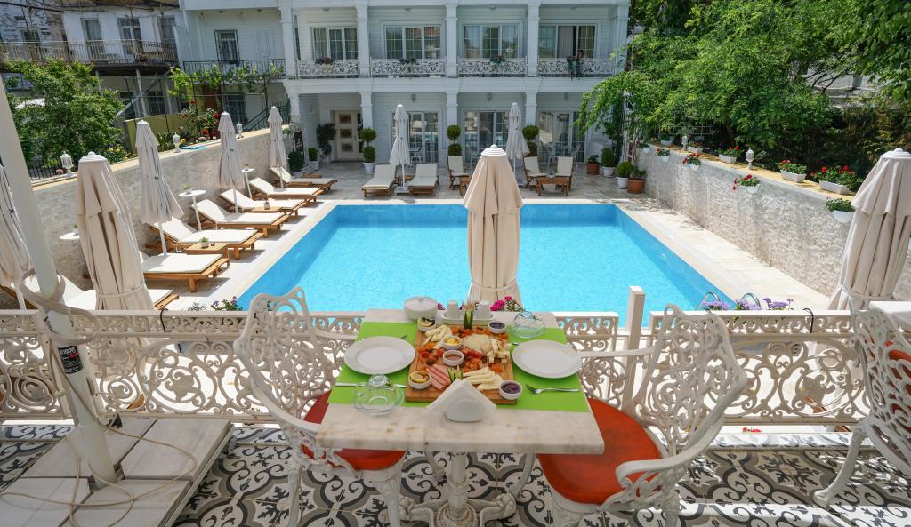 Büyükada Çankaya Otel — 1