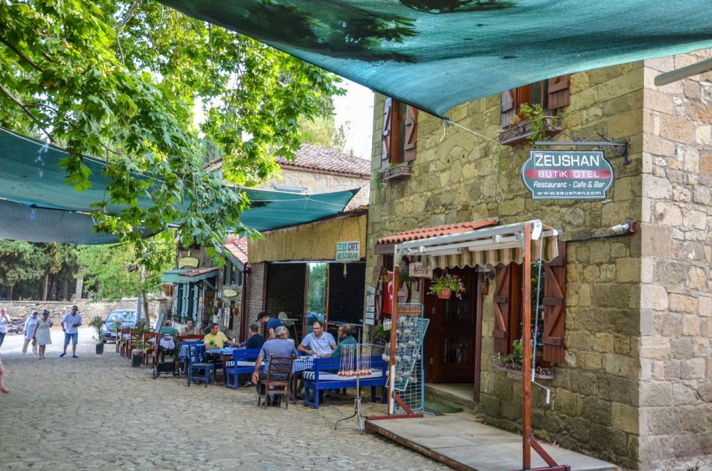 Zeushan Otel — 1