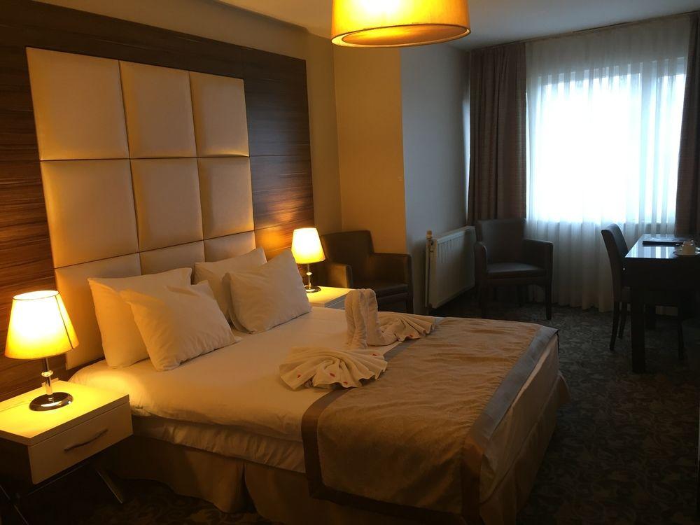 Derpa Suite Hotel — 10