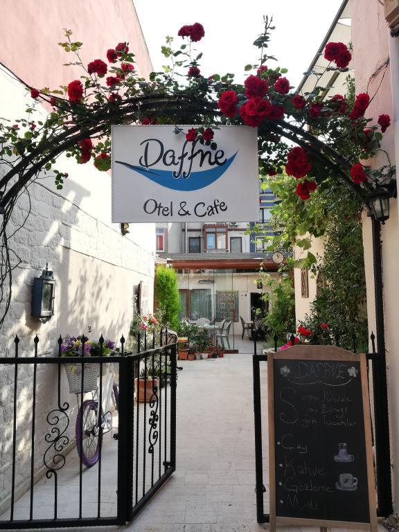 Daffne Otel — 1