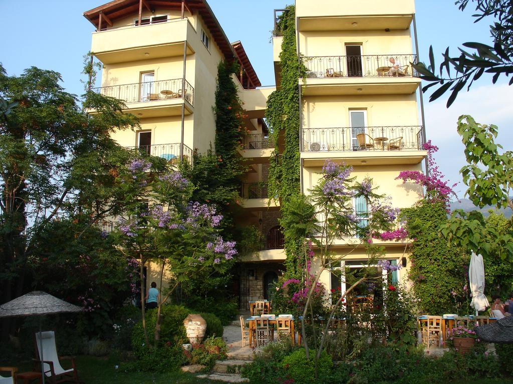 Emel Pension — 1