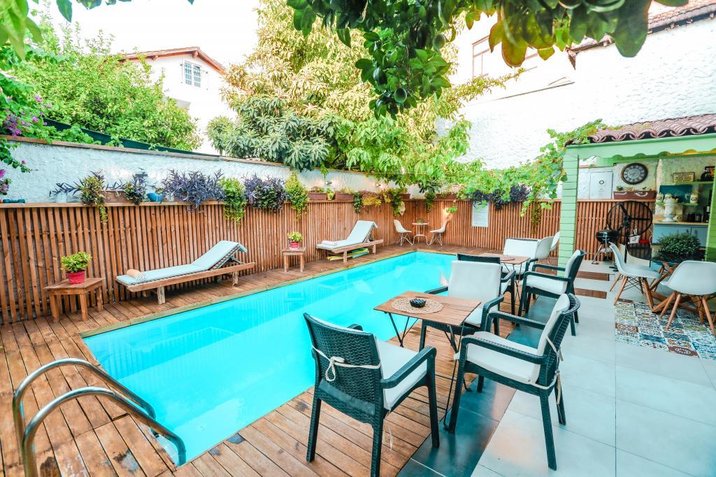 The Suite Apart Hotel — 1