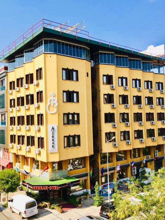 Berrak Otel Salihli — 1