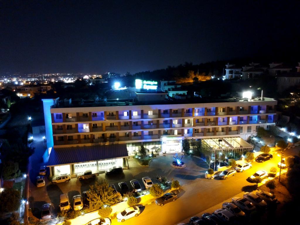 Holiday Inn Express Manisa West — 1
