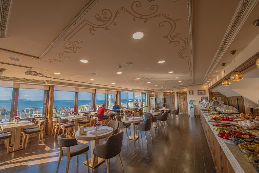 Kaftan Hotel — 1