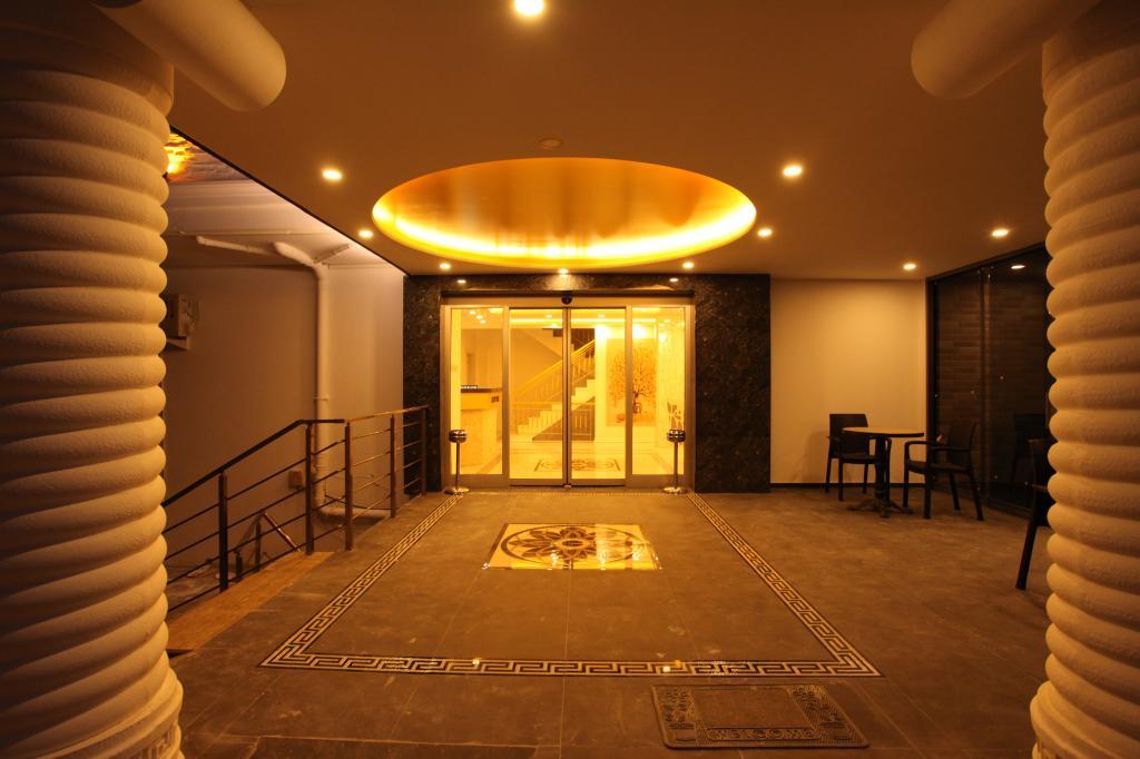 Golden Spark — 4