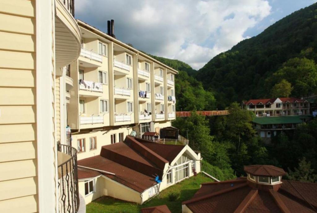 Oylat Kaplıcaları Aşiyan Otel — 1