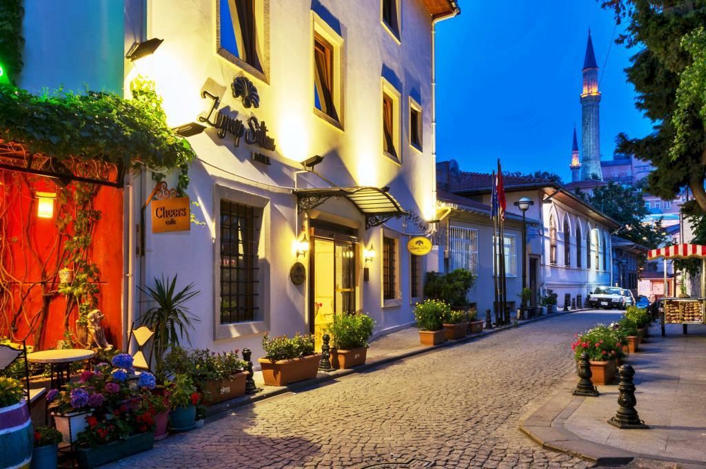 Zeynep Sultan Hotel — 1