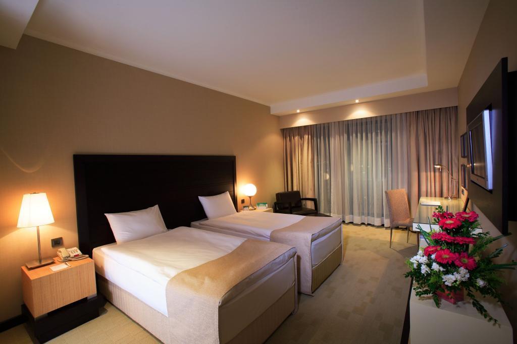 Adm Grand Hotel — 3