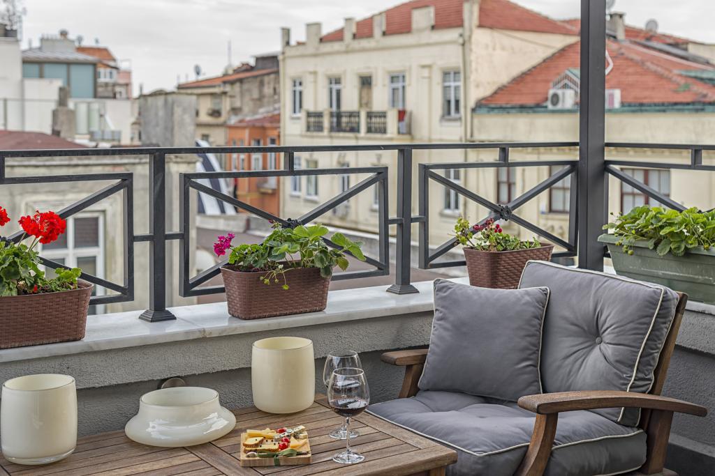 Louis Appartements Galata — 1