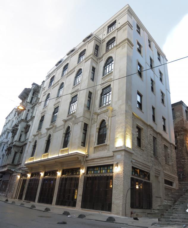 Galatahan Hotel — 1