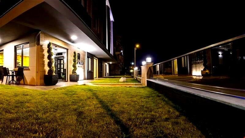 Maxuite Hotel In Home — 1