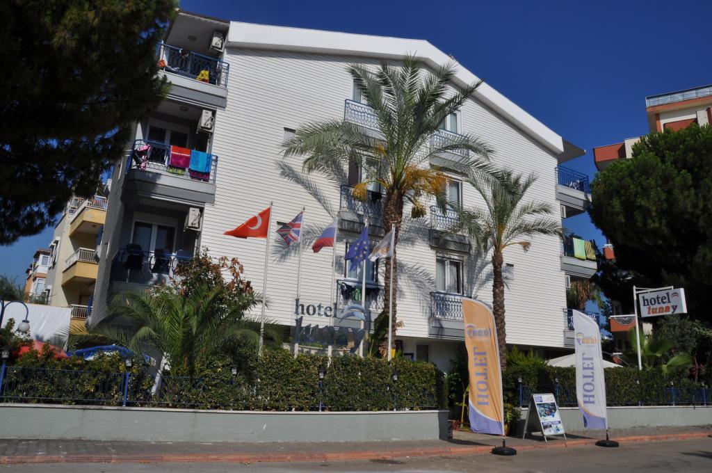Hotel Lunay — 1