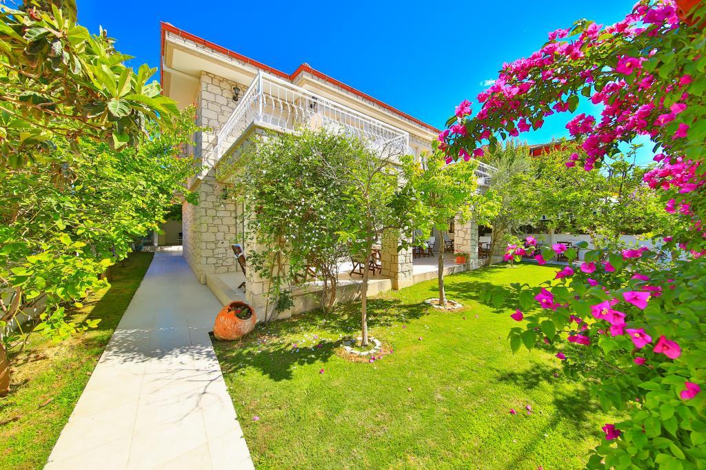 Alaçatı Sörf Otel — 1