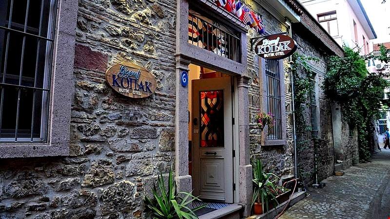 Gizemli Konak Ayvalık — 1