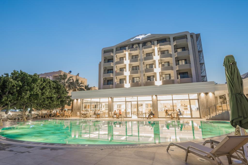 Premier Nergis Beach Hotel — 1