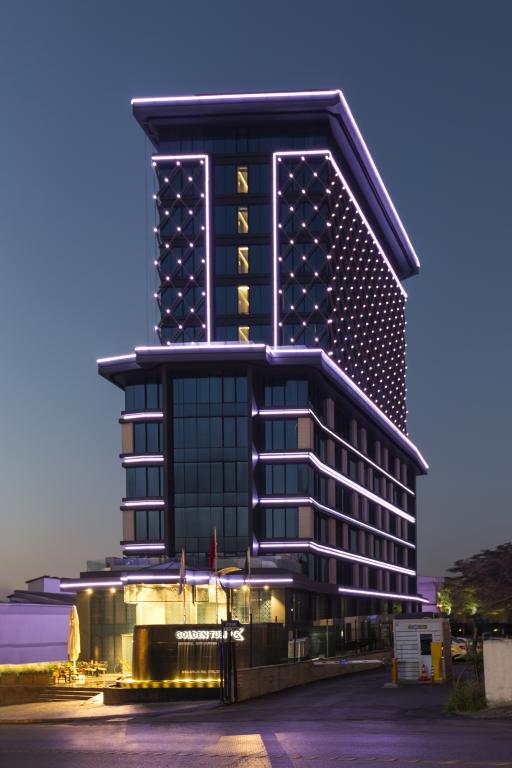 Golden Tulip İstanbul Bayrampaşa Hotel — 1