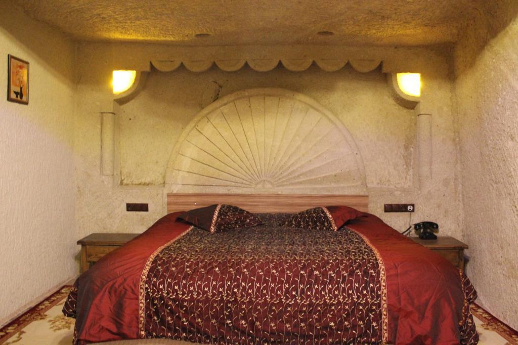 Dilek Tepesi Cave Hotel — 1