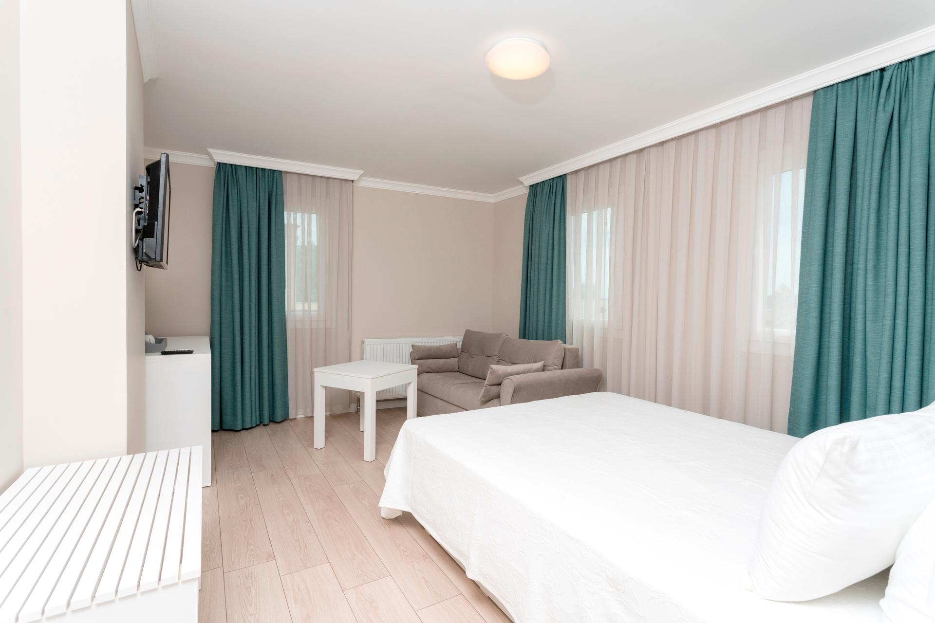 Bay Nihat Lale Otel — 3