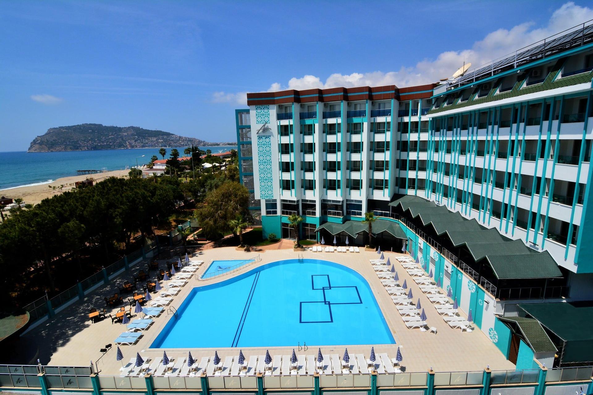 Ananas Hotel — 1