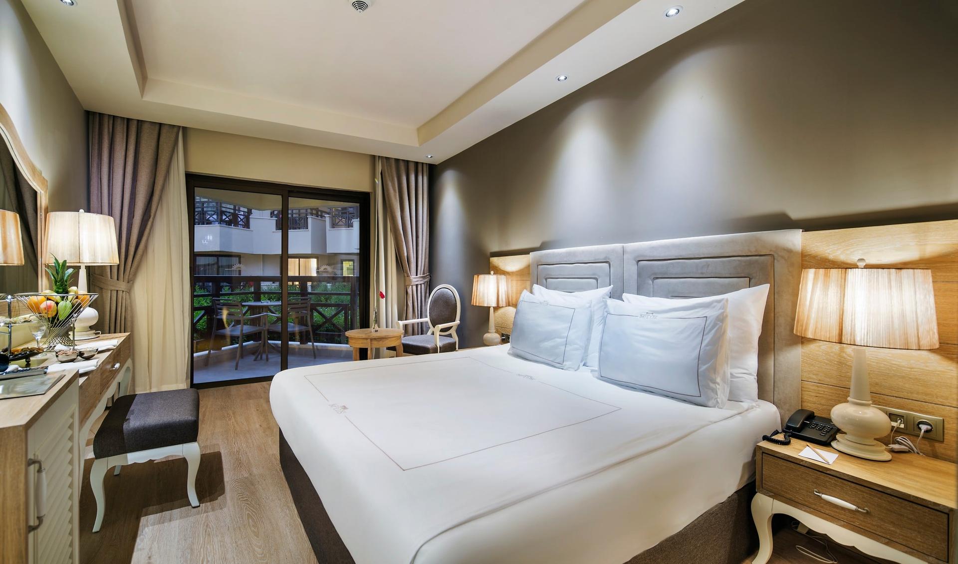 Bellis Deluxe Hotel — 4