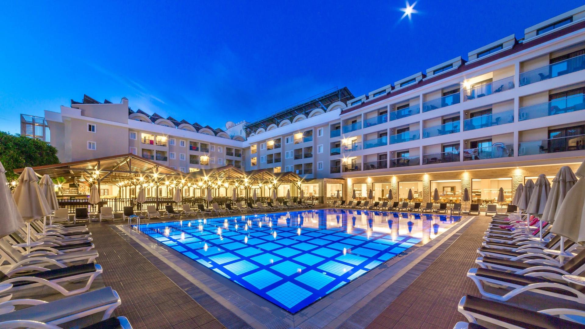 Julian Club Hotel — 1
