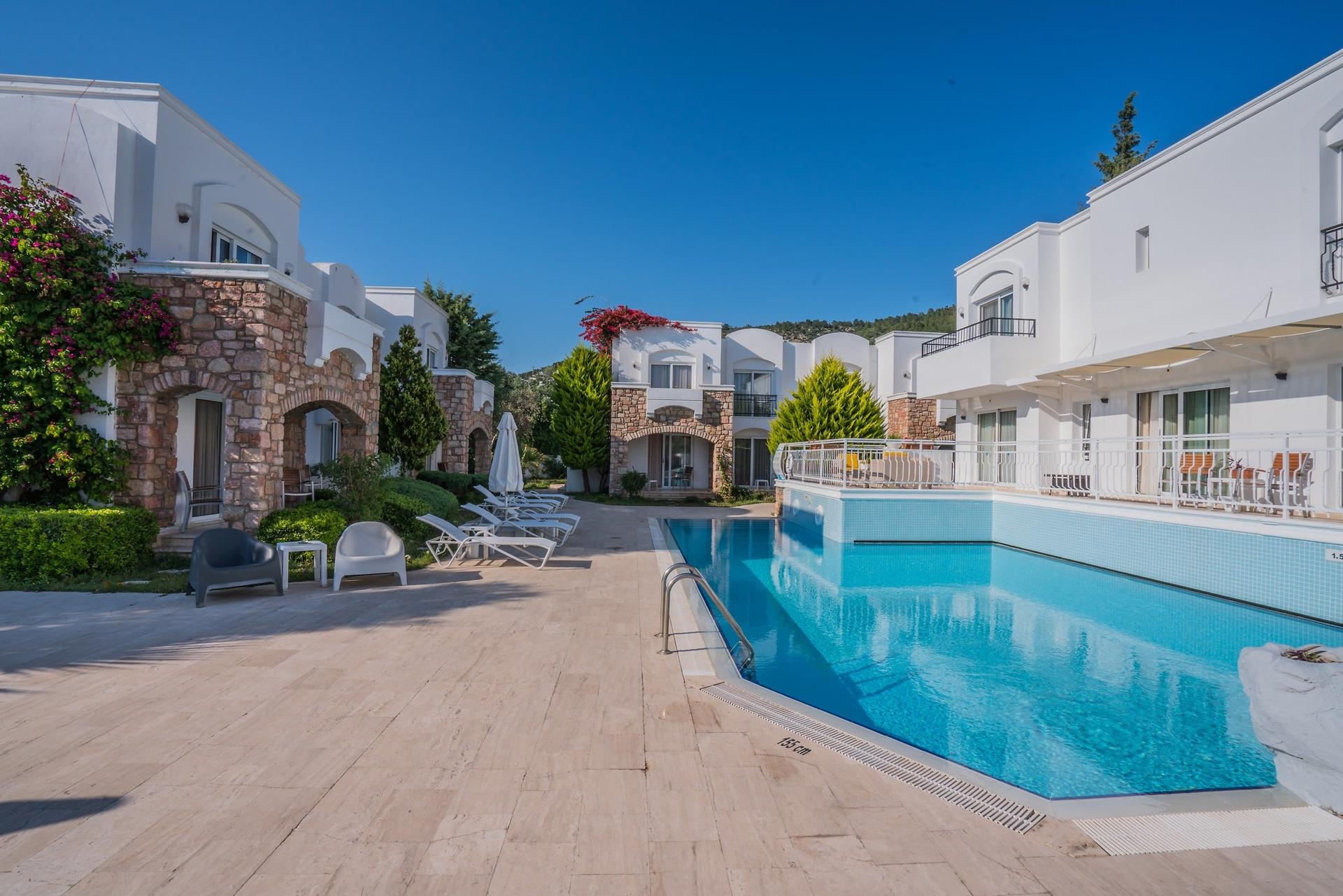 Costa Sarıyaz — 5