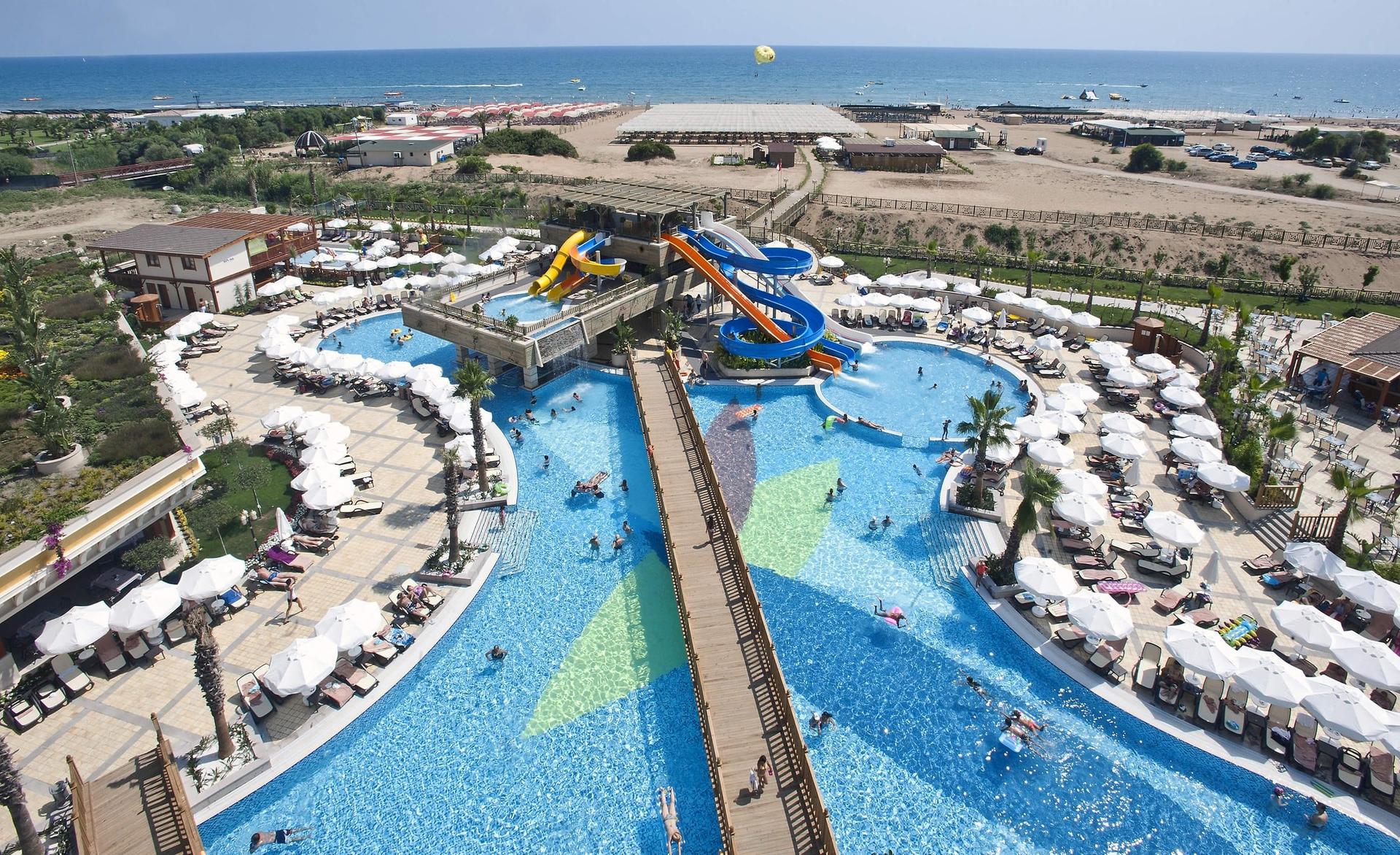 Crystal Palace Luxury Resort & Spa — 8