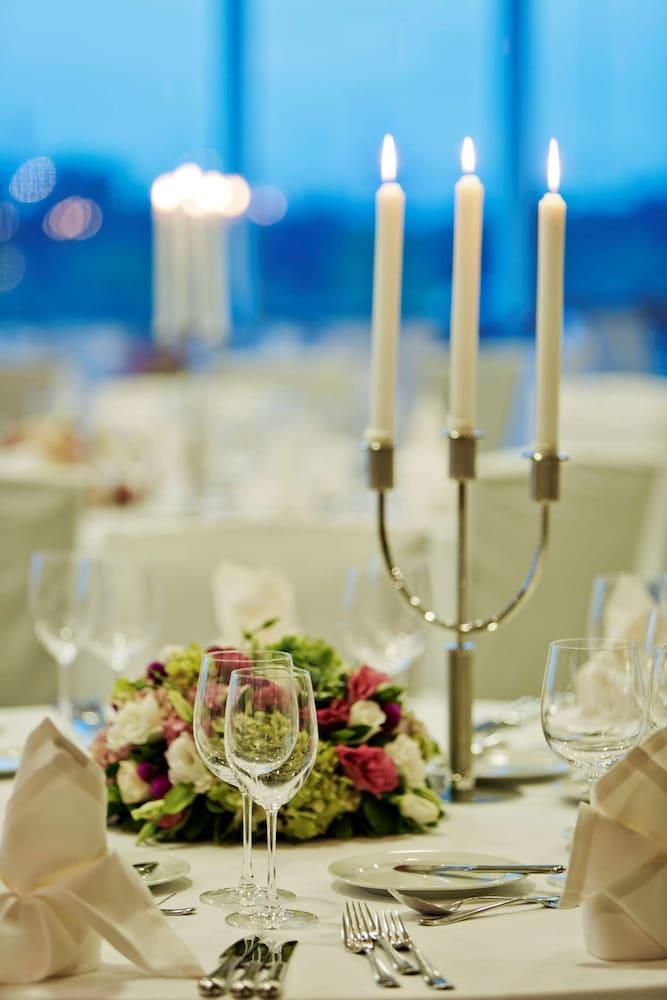 DoubleTree by Hilton Hotel Istanbul - Moda — 1