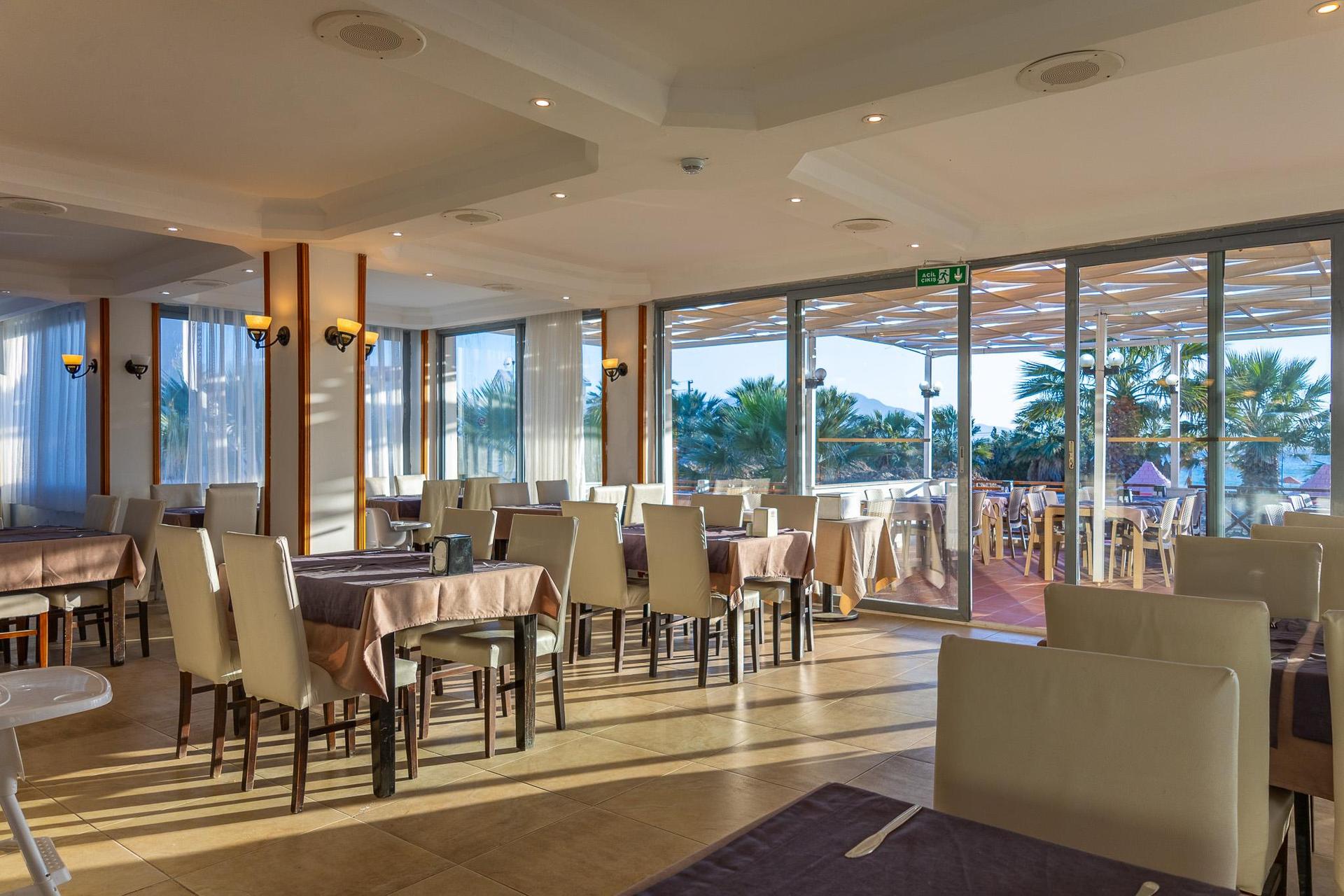 Sentinus Beach Hotel — 8
