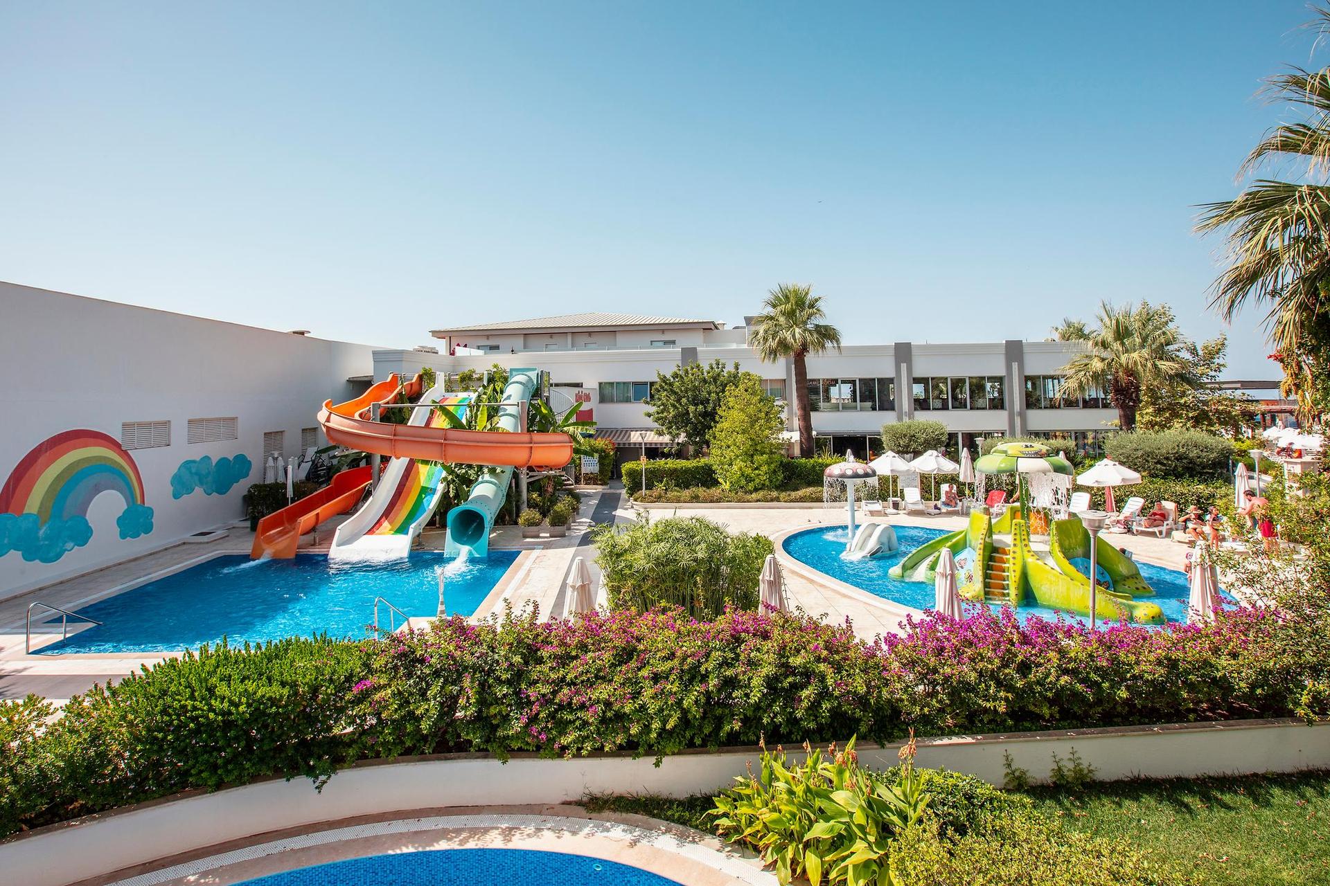 Palm Wings Beach Resort & Spa Kuşadası — 6