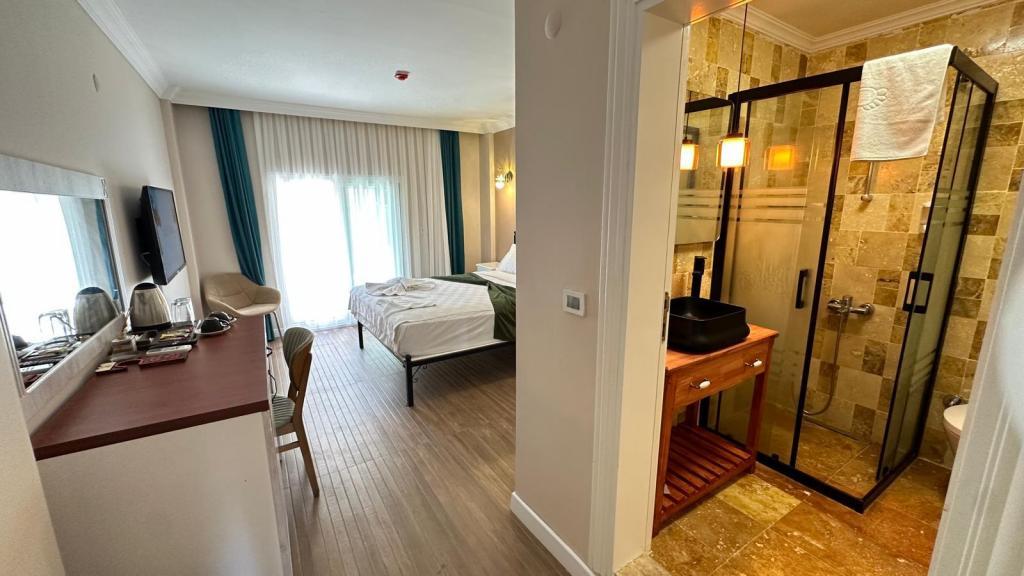Aden Butik Otel Çeşme — 9