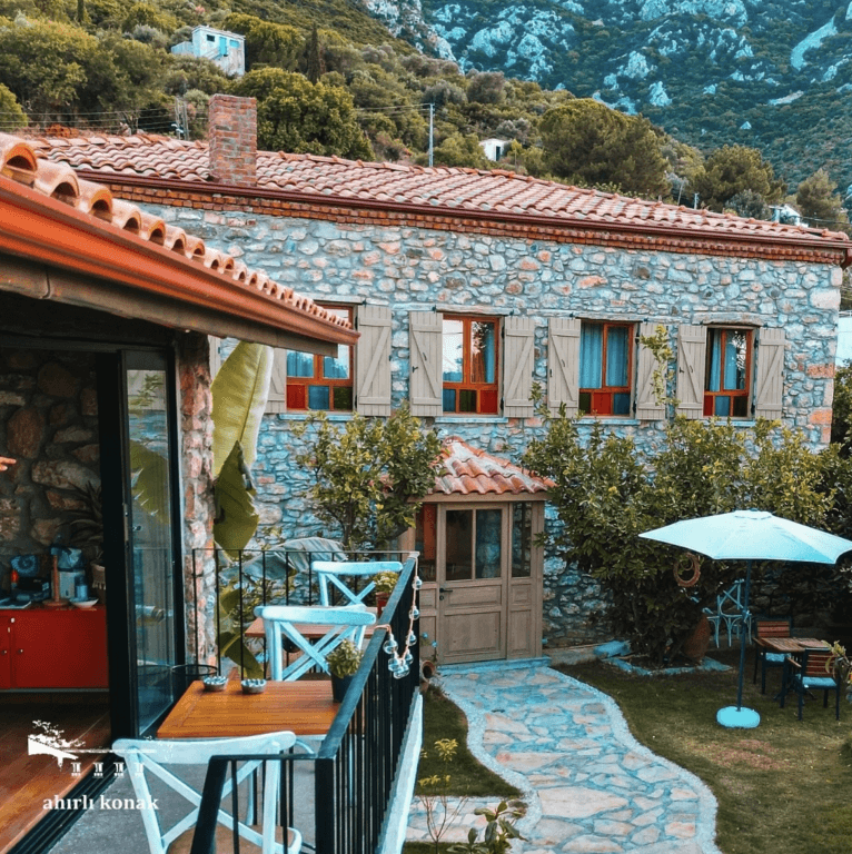 Ahırlı Konak Karaburun — 1