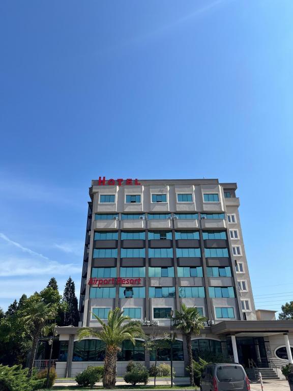 Airport Resort Hotel — 1